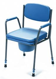 SILLA CON ASIENTO INODORO REGULABLE